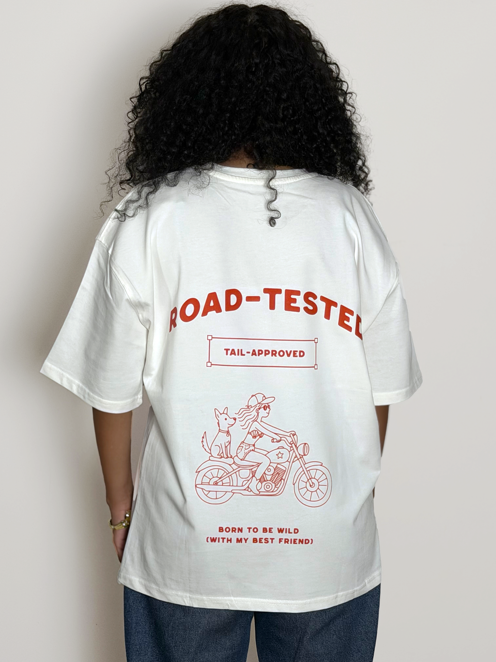 Paws on board - Unisex oversized white tee