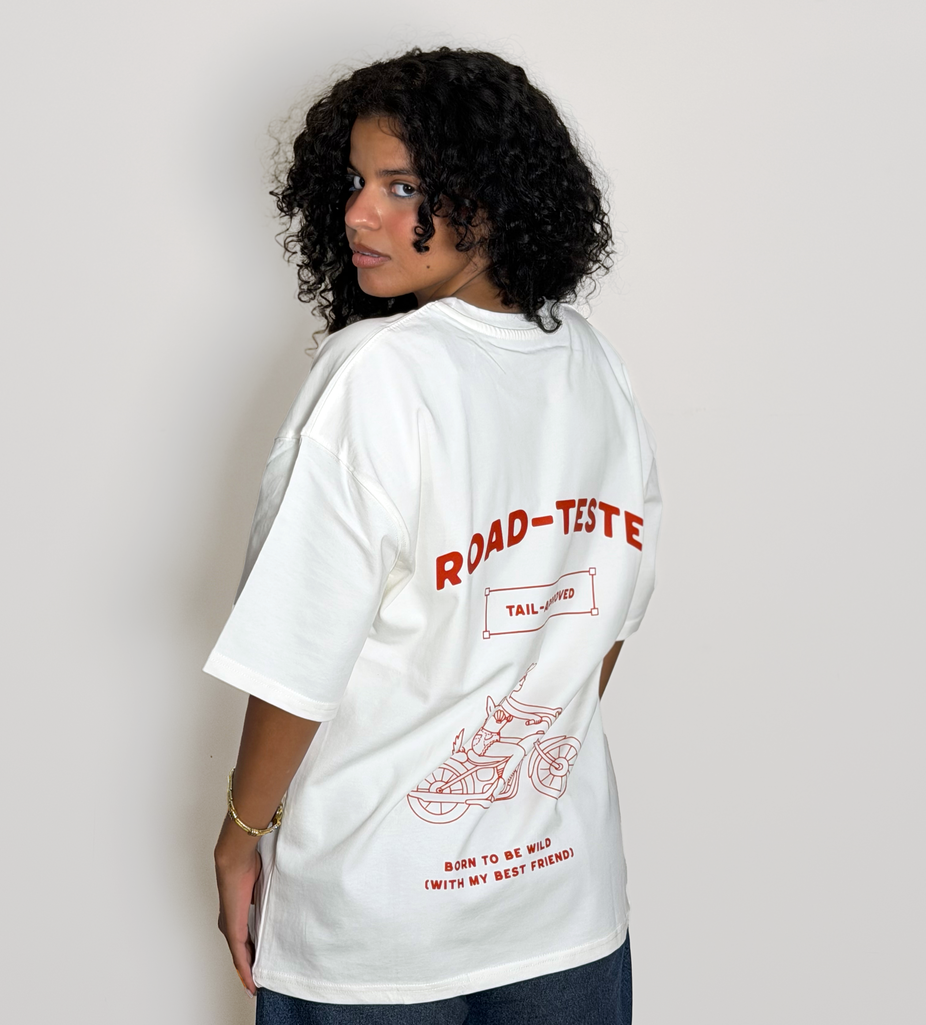 Paws on board - Unisex oversized white tee