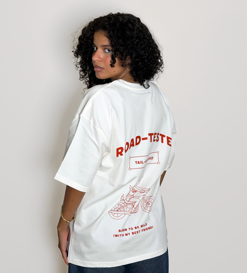 Paws on board - Unisex oversized white tee