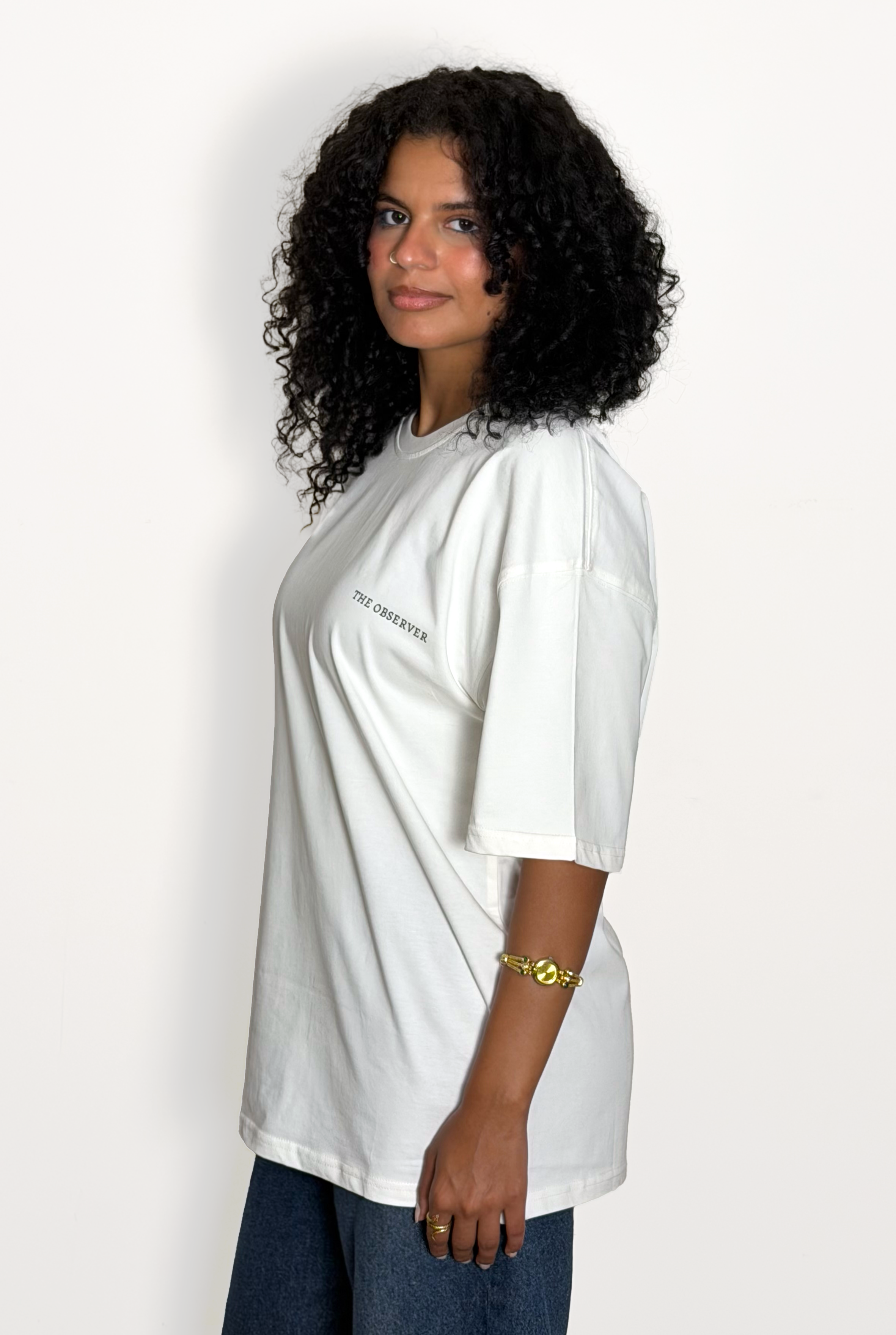 The observer - Unisex oversized white tee