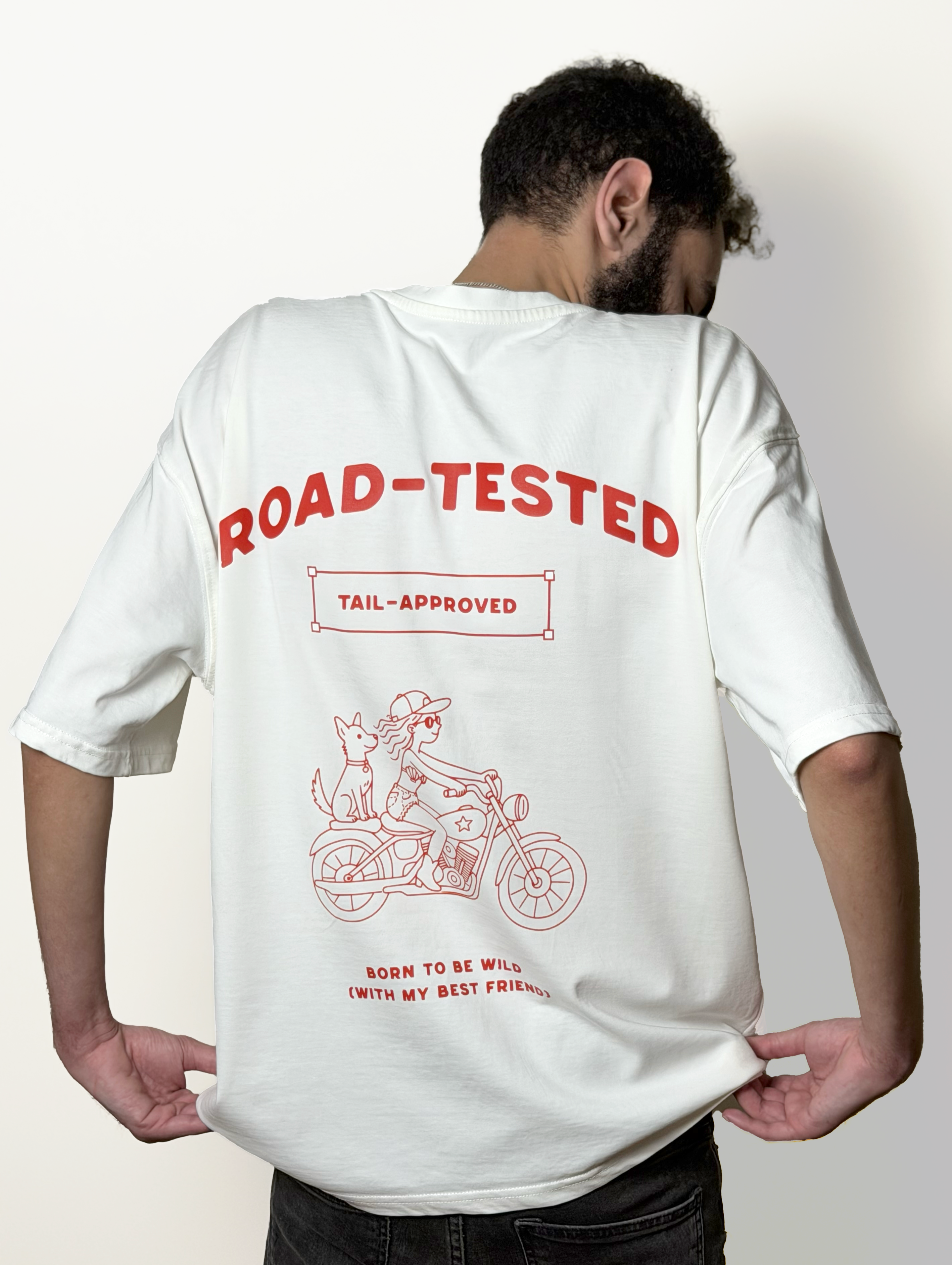 Paws on board - Unisex oversized white tee
