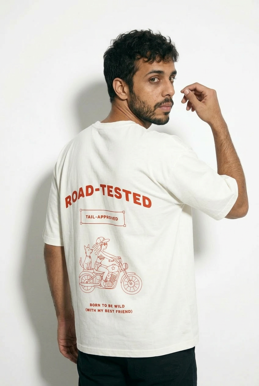 Paws on board - Unisex oversized white tee